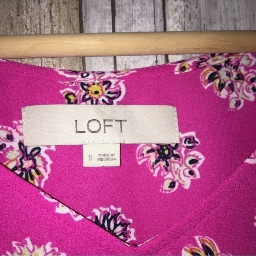 Loft Pink Floral Sleeveless Blouse - Picture 4 of 5